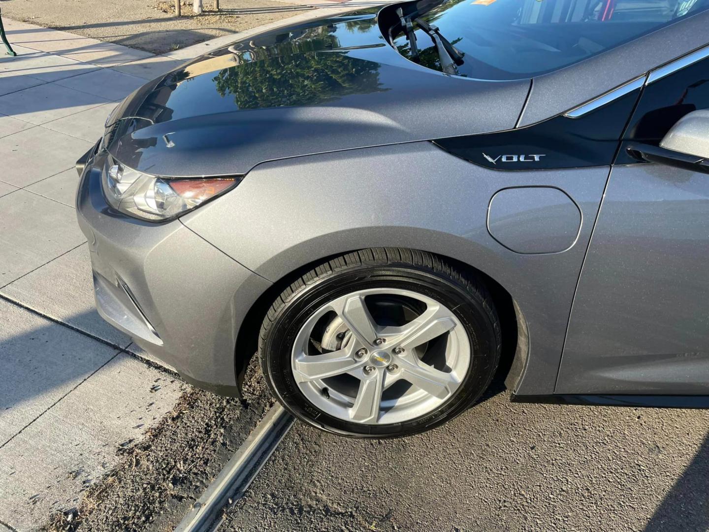2018 DARK GRAY /BLACK Chevrolet Volt (1G1RC6S52JU) , located at 744 E Miner Ave, Stockton, CA, 95202, (209) 944-5770, 37.956863, -121.282082 - Photo#4
